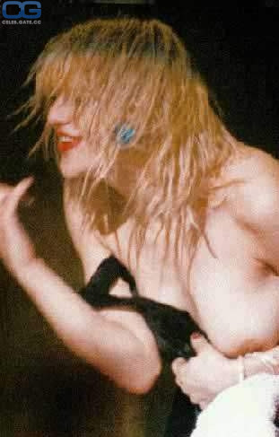 Naked pictures of courtney love