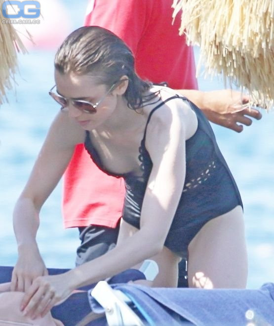 Lily collins leaked photos